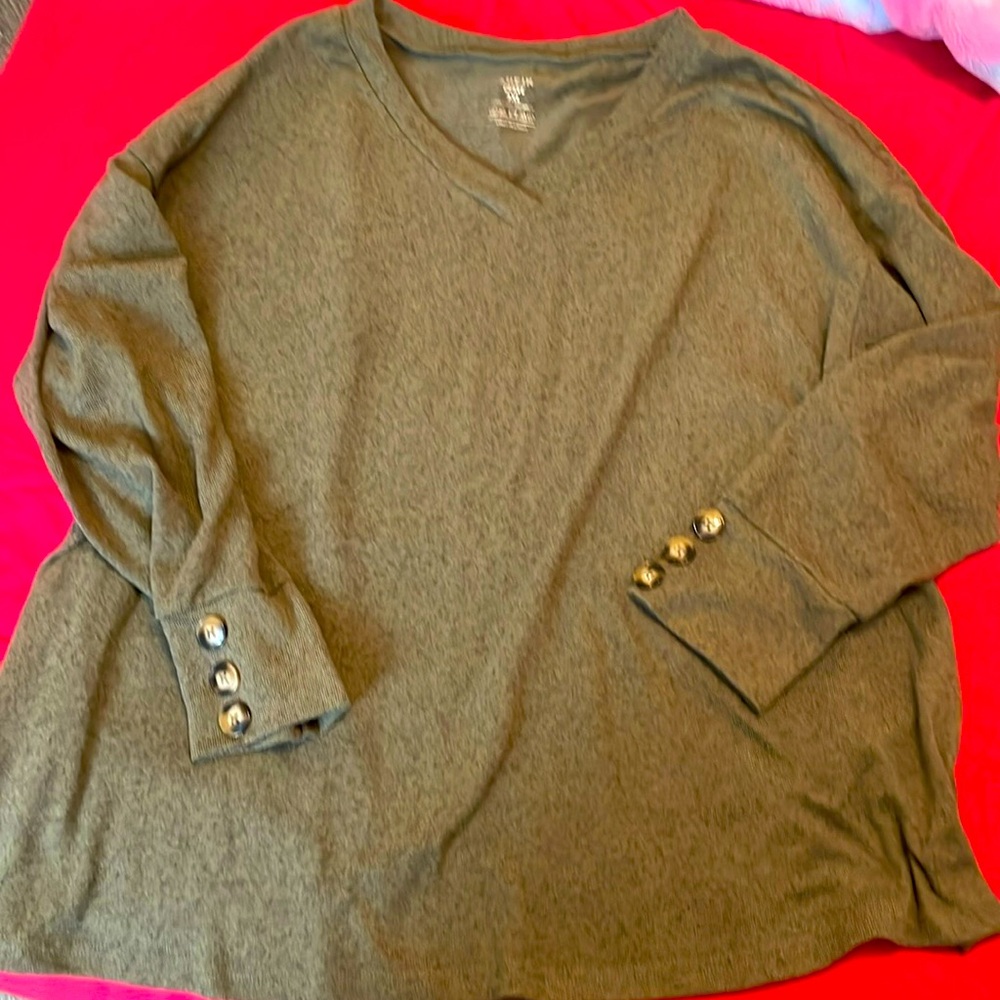 Women’s SHEIN Curve Long Sleeved Top